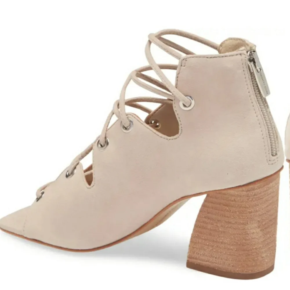 Vince Camuto Nahara Suede Laced Zipback Square Toe Cuban Heel Sandals NWOT 9